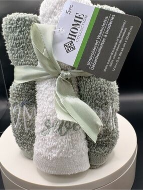 Home Collection Embroidered Washcloth Set - Sage Green & White FOR GUESTS ALSO